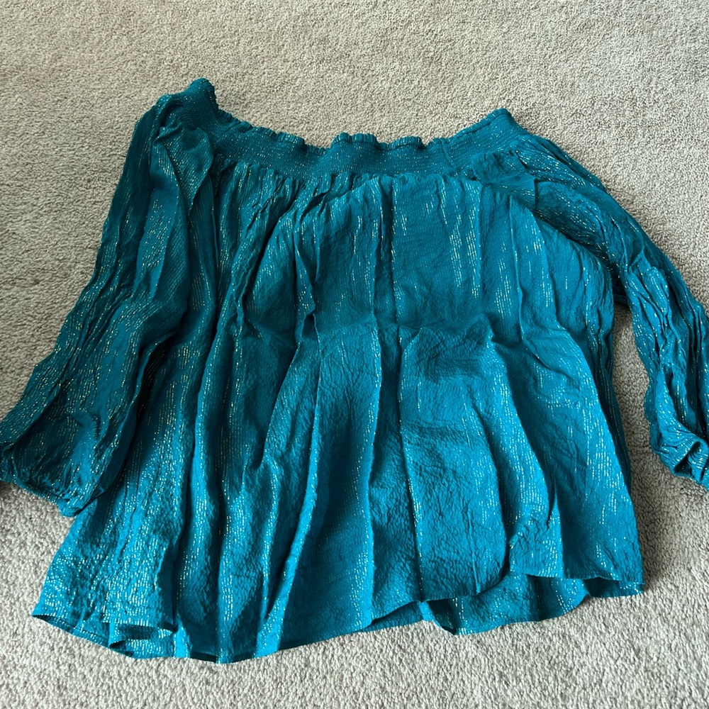 Lilly Pulitzer off the shoulder 3/4 sleeve top